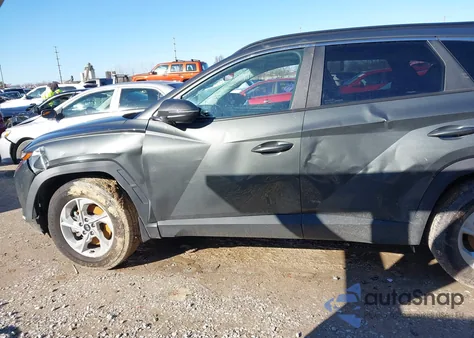 2022 Hyundai Tucson Sel z USA, uszkodzony, nr VIN KM8JBCAE2NU134577